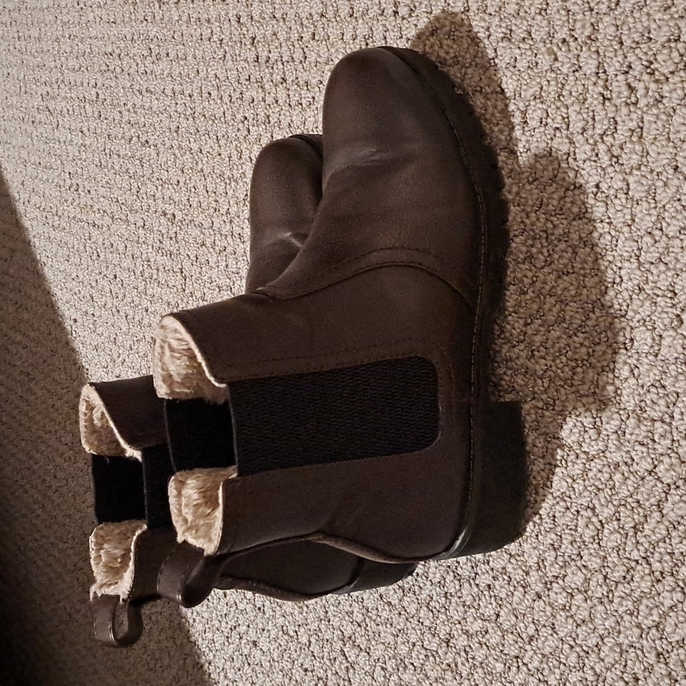 Brown Chelsea Winter Boots Faux Fur Lined